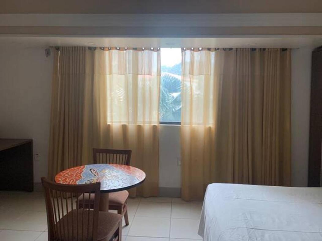 Flat No Tropical Executive Hotel ماناوس المظهر الخارجي الصورة